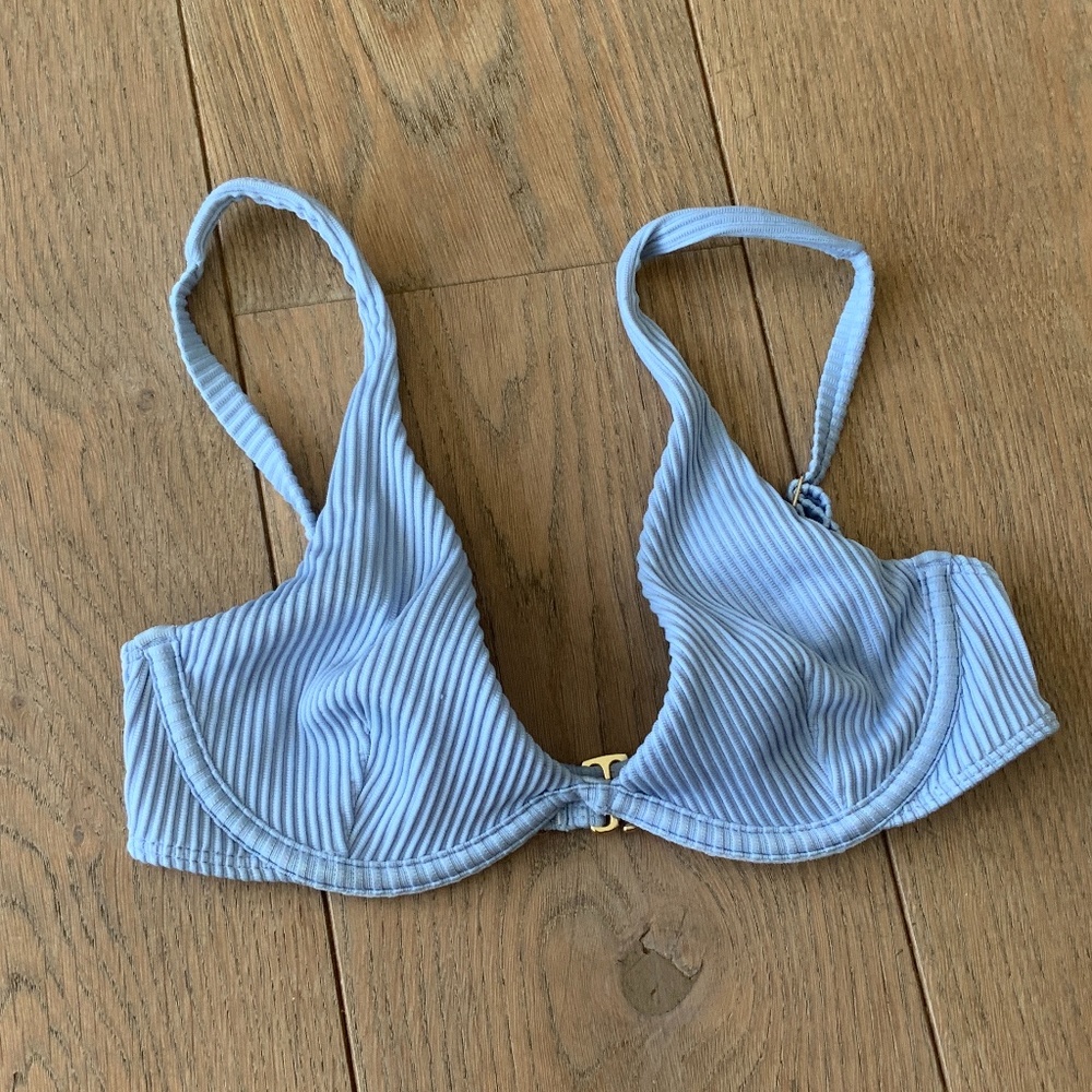 Underwire blue bikini top